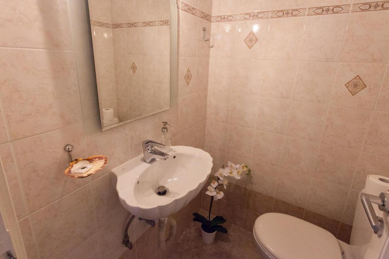 Lovely Apartment In Psychiko - Renovation May 2025 Atenas Exterior foto